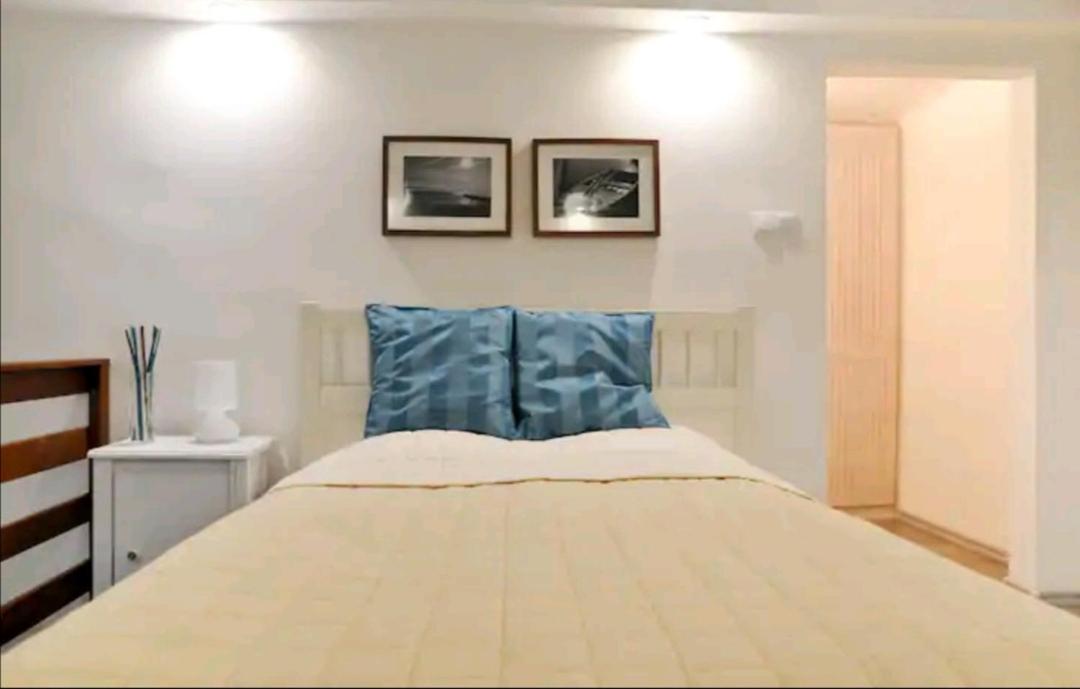 Vendegszoba-havas Utca Apartmán *